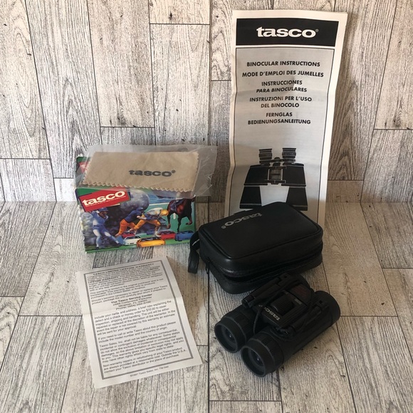 Tasco 165RB Black Compact Rubber Armored Folding Binoculars 8x21mm w/Case - Picture 11 of 11